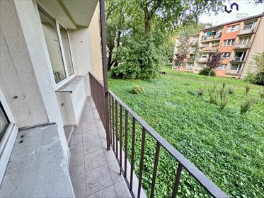 Sprzedam przestronne 2-pokojowe mieszkanie z balkonem i możliwością adaptacji mieszkanie Katowice, Brynów, Piękna