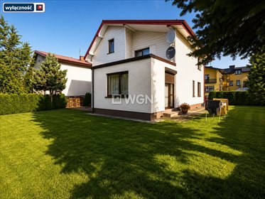 Na sprzedaż funkcjonalny dom 189 m² z garażem i tarasem w Ełku dom Ełk, Osiedle Grunwaldzkie