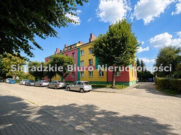 Polecam jasne 3 pokoje z balkonem, komórką i możliwością garażu mieszkanie Sieradz