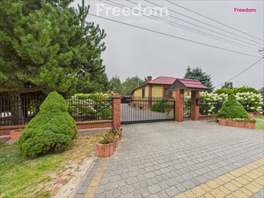 Zapraszam do domu 100 m² z tarasem, stajnią i ogrodem dom Filipinów