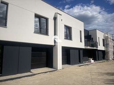 Nowoczesny segment 121,5 m² z ogródkiem i garażem dom Błonie