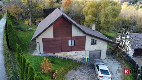 Dom z dużą działką i widokami w Stróży dom Stróża