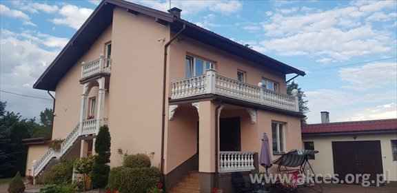 Dom 280 m² z potencjałem inwestycyjnym - 12 pokoi, garaż dom Stromiec
