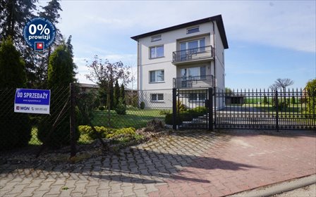 Dom z potencjałem, 180 m2, garaż i dwa budynki gospodarcze dom Kosów, Kosów, Boczna