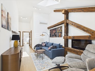 Nowoczesny apartament w odrestaurowanej kamienicy z drewnianymi belkami mieszkanie Rzeszów, al. Józefa Piłsudskiego