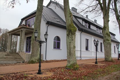 Dwór nad jeziorem z prywatną plażą i 2500 m linii brzegowej zapraszam lokal użytkowy Malinówka Wielka