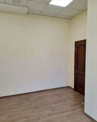 Wynajmę biuro 16,5 m² na Rynku w Dzierżoniowie lokal użytkowy Dzierżoniów, Rynek 55