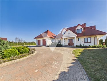 Ekskluzywny dom z basenem, garażami i fotowoltaiką dom Brześć Kujawski, Królewska