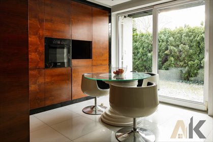 Przestronny segment 146 m2 z garażem i ogrodem dom Chełmiec, Zielona