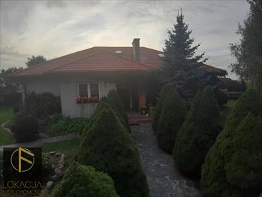 Na sprzedaż przestronny dom z tarasem, garażem i fotowoltaiką dom Kalisz