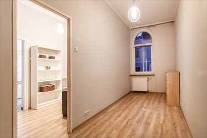 Inwestycja w kamienicę! 2 pokoje, wysoki sufit, blisko bulwaru mieszkanie Nowa Sól, Odrzańska