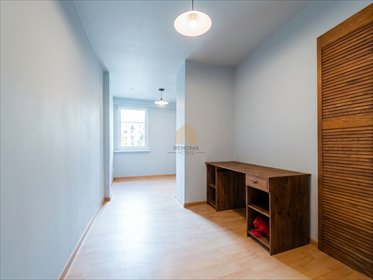 Przestronne 3-pokojowe mieszkanie z osobną kuchnią i windą mieszkanie Wrocław, Śródmieście
