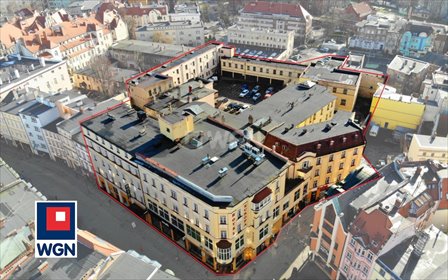 Polecam inwestycyjny hotel z potencjałem w centrum Jeleniej Góry dom Jelenia Góra, 1-go Maja
