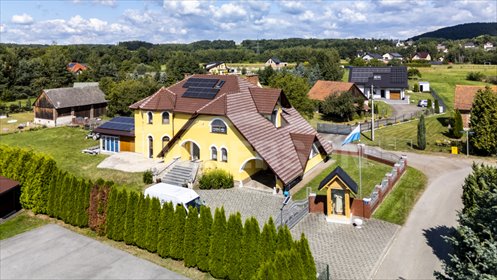 Polecam przestronny dom 514 m² z garażem i dużą działką 43 arów dom Przeginia Narodowa