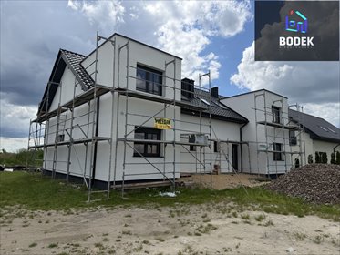 Dom bliźniak z dużym ogrodem i pompą ciepła dom Ramiszów, Ramiszów, Widawska