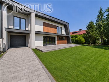 Nowoczesny dom z panoramicznymi widokami i 5 sypialniami. dom Bielsko-Biała