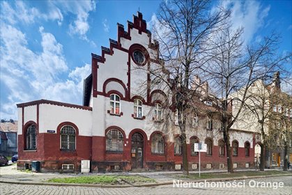 Sprzedam historyczny budynek 1123 m² na Starym Zdroju dom Wałbrzych, ul. Pocztowa