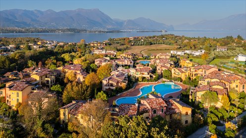 Luksusowe mieszkanie z panoramicznym widokiem na jezioro polecam mieszkanie Manerba del Garda