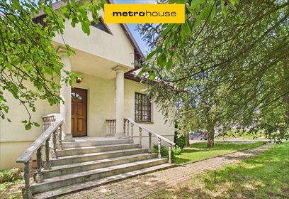 Do sprzedania dom w stylu dworkowym 264 m² na 37 arach w Brzoskwini dom Brzoskwinia