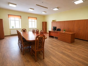 Wynajmę lokal 64 m² w centrum Brzegu - do własnej aranżacji lokal użytkowy Brzeg