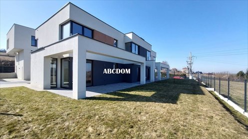 Nowoczesny bliźniak 126 m2 z garażem i osiedlem dom Wrząsowice, Wrząsowice