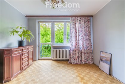 3-pokojowe mieszkanie z balkonem do remontu, blisko PKP mieszkanie Milanówek, Dębowa