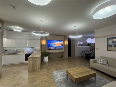 Zapraszam do obejrzenia nowoczesnego bliźniaka 206 m² z dwoma niezależnymi mieszkaniami dom Radzymin, Weteranów