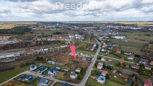 Sprzedam działkę 2867 m² pod dom i usługi w Piątkach działka Piątki