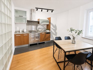 Dwupoziomowe 48m² w Krzykach z aneksem i relaksującą łazienką mieszkanie Wrocław, Sztabowa