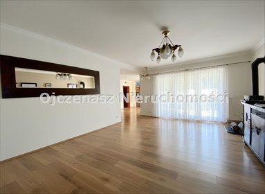 Przestronny dom 280 m² z ogrodem, garażem i 3 sypialniami dom Niemcz