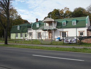 Stylizowany dwór z bazą noclegową i restauracją (840 m²) dom Dobiegniew
