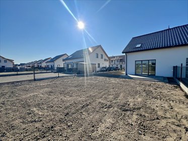 Nowoczesny segment 106 m2 z ogrodem 265 m2, gotowy do wykończenia dom Stargard