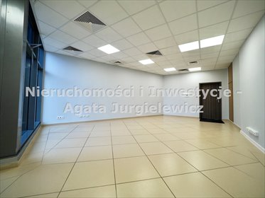 Nowoczesny lokal 42 m2 w biurowcu Fenix z windą lokal użytkowy Oleśnica
