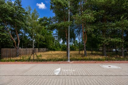 Działka budowlana 831 m² z mediami i drzewami w Palędziu działka Palędzie