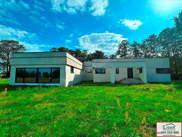 Zapraszam do obejrzenia nowoczesnego domu z własnym stawem i dużą działką dom Brzezińskie Holendry
