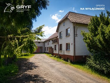 Dom z zapleczem produkcyjno-garażowym przy DK 21. dom Kobylnica, Główna