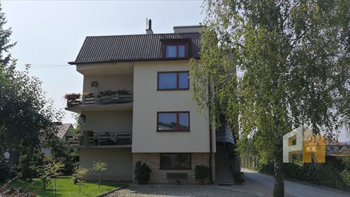 Dom z potencjałem pod działalność, 297 m2, działka 28 arów dom Tuchów, ul. Tarnowska