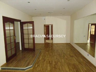 Magazyn produkcyjno-mieszkalny 1027 m2 z monitoringiem. magazyn Kraków, Dębniki, Sidzina