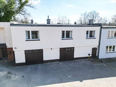 Dom z garażami i potencjałem w spokojnej okolicy dom Słupsk, Cienista