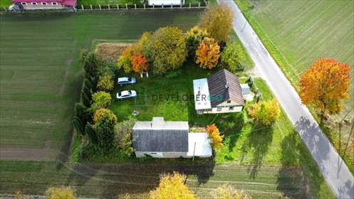 Urokliwy drewniany dom 70 m² z dużą działką i zabudowaniami dom Czeberaki