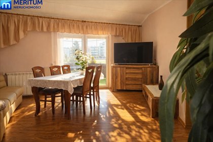 Przestronny dom dla dwóch rodzin z garażami i panelami fotowoltaicznymi dom Żyrardów