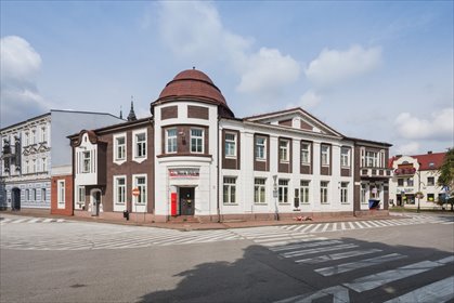 Kompleks biurowo-usługowy 1569 m², Wieluń, pl. Kazimierza Wielkiego lokal użytkowy Wieluń, pl. Kazimierza Wielkiego 3