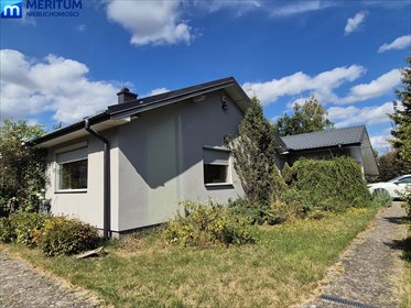 Klimatyczny dom na dużej działce z potencjałem i tarasem dom Książenice