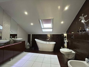 Polecam dom 175 m² z niezależnym 41 m² w Nowej Wsi dom Nowa Wieś, GRANITOWA