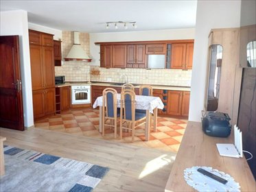 Wynajmę przestronne 65 m² mieszkanie z balkonem i garażem mieszkanie Świdnica