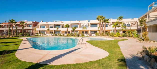 Na sprzedaż nowoczesny bungalow 100 m² blisko plaży dom Torrevieja, Costa Blanca