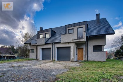 Nowoczesny bliźniak 130m2 z panoramicznym widokiem na naturę dom Janowice