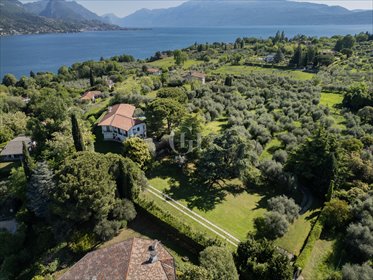 Do sprzedania luksusowa willa 236 m² z widokiem na jezioro Garda dom San Felice del Benaco