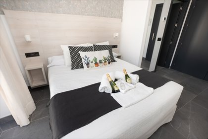 Lokal użytkowy na sprzedaż Hiszpania, Nerja 485m2 Foto 4