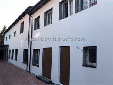 Na sprzedaż przestronny obiekt 400 m² z nowym dachem w Michałowicach lokal użytkowy Michałowice